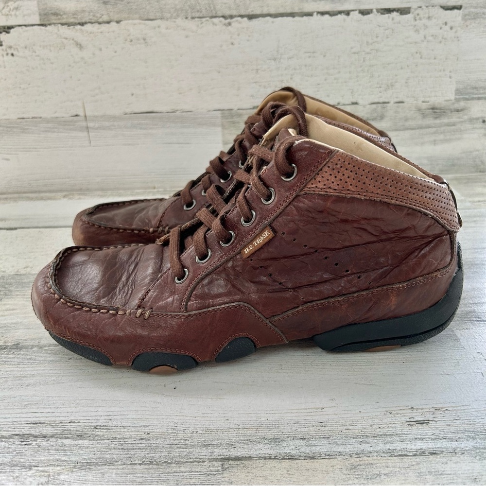 TRASK Kalispell Brown Leather Chukka Boots 9